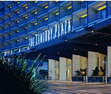Hyatt Regency Century Plaza (Los Angeles, CA) http://www.centuryplaza.hyatt.com (auf Englisch)
