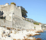 La Citadelle (Villefranche-sur-Mer) http://www.villefranche-sur-mer.com/ (en anglais)