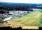 Ort der Veranstaltung LE TEMPS DES HLICES - MEETING AERIEN DE LA FERTE-ALAIS: Arodrome Salis (La Fert-Alais)